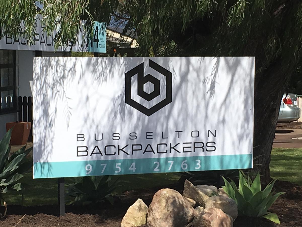 Хостел Bunkers Backpackers Басселтон Экстерьер фото