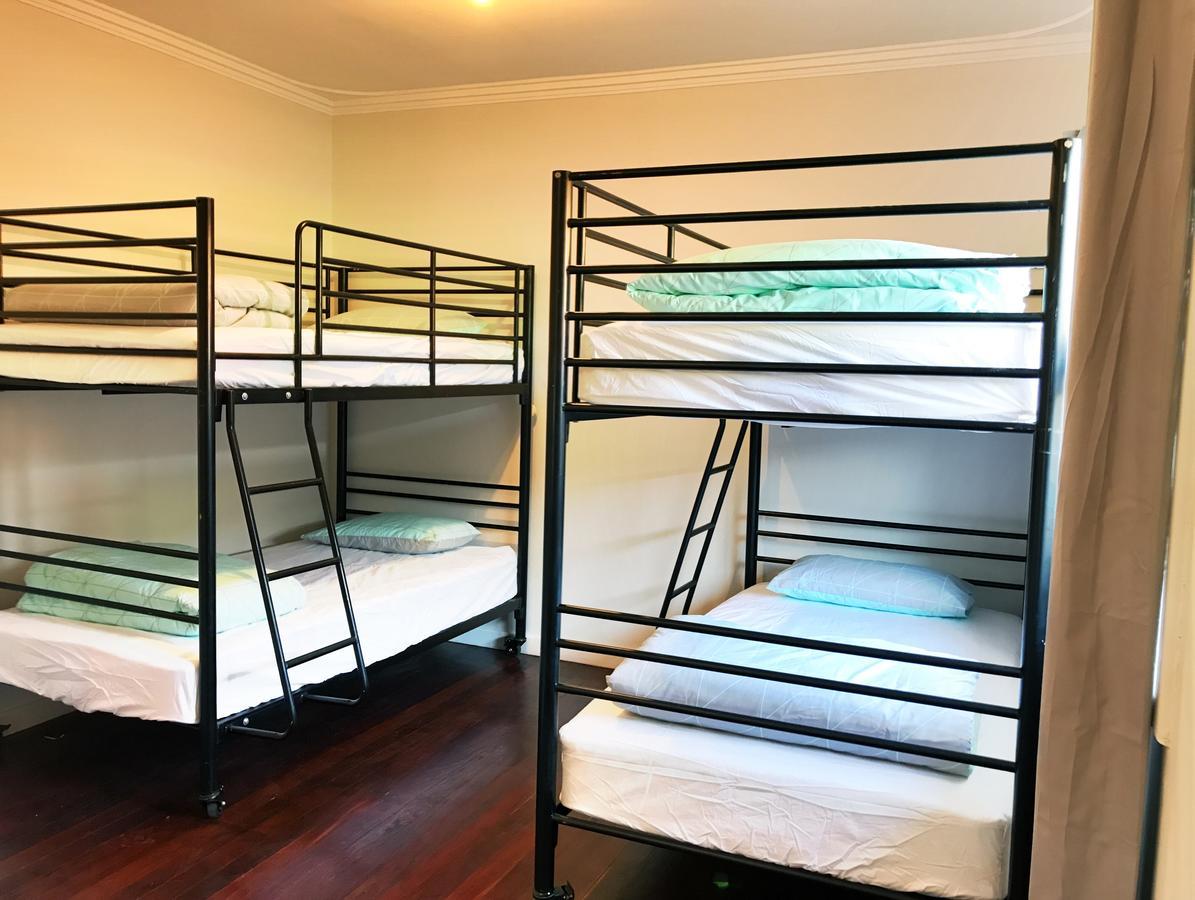 Хостел Bunkers Backpackers Басселтон Экстерьер фото